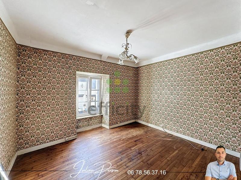 Maison - 211 m² - 9 pièces