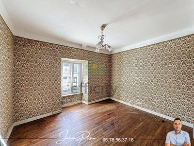 Maison - 211 m² - 9 pièces