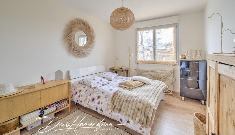 Appartement - 100 m² - 4 pièces