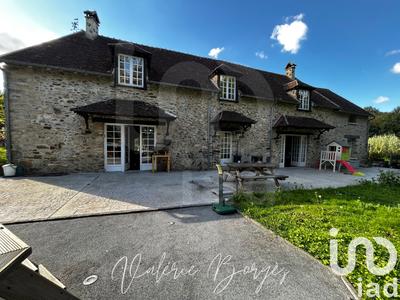 Maison - 210 m² - 7 pièces