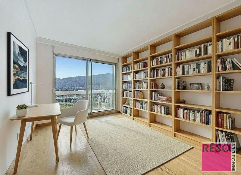 Appartement - 111 m² - 5 pièces