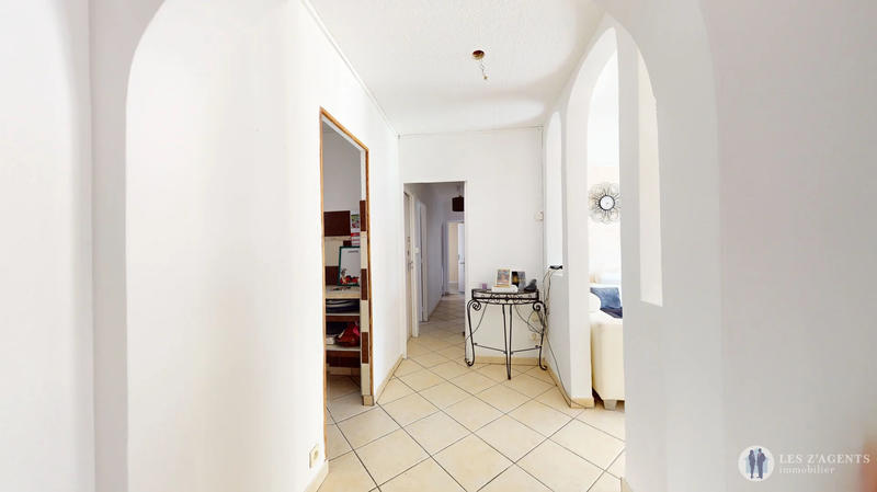 Appartement - 107 m² - 6 pièces