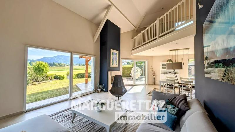 Maison - 266 m² - 8 pièces