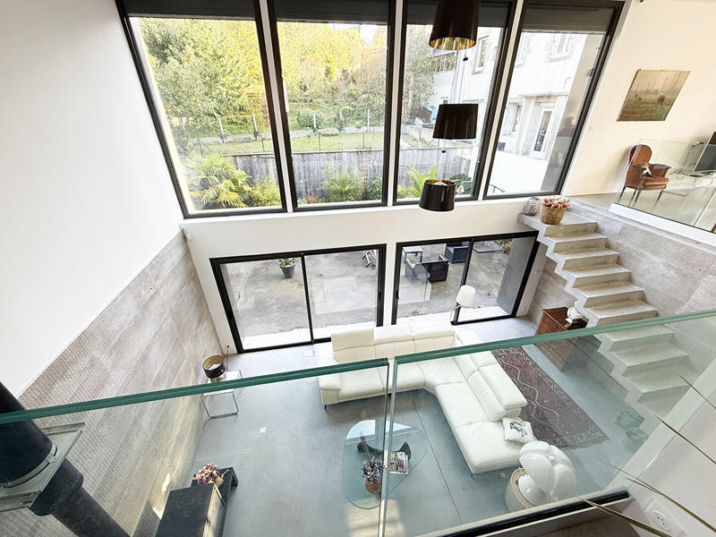 Maison - 280 m² - 7 pièces