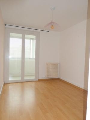 Appartement - 93 m² - 4 pièces
