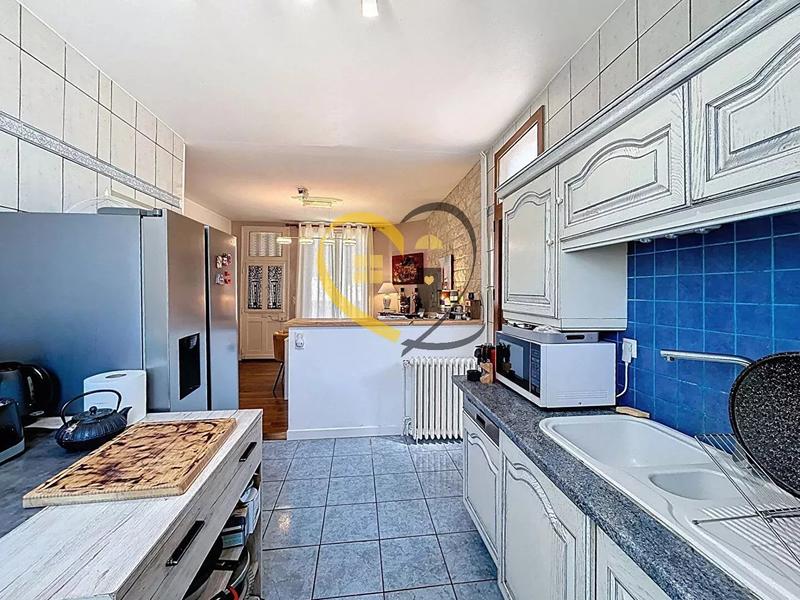 Maison - 104 m² - 6 pièces