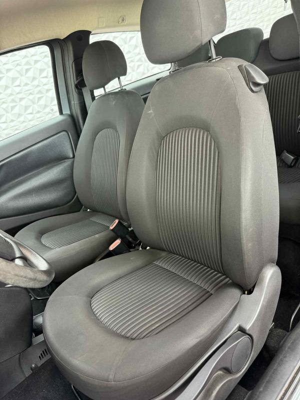 Lancia Ypsilon 1.2 i 60 Cv. 5 Places