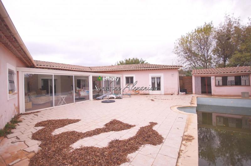 Pavillon - 210 m² - 5 pièces