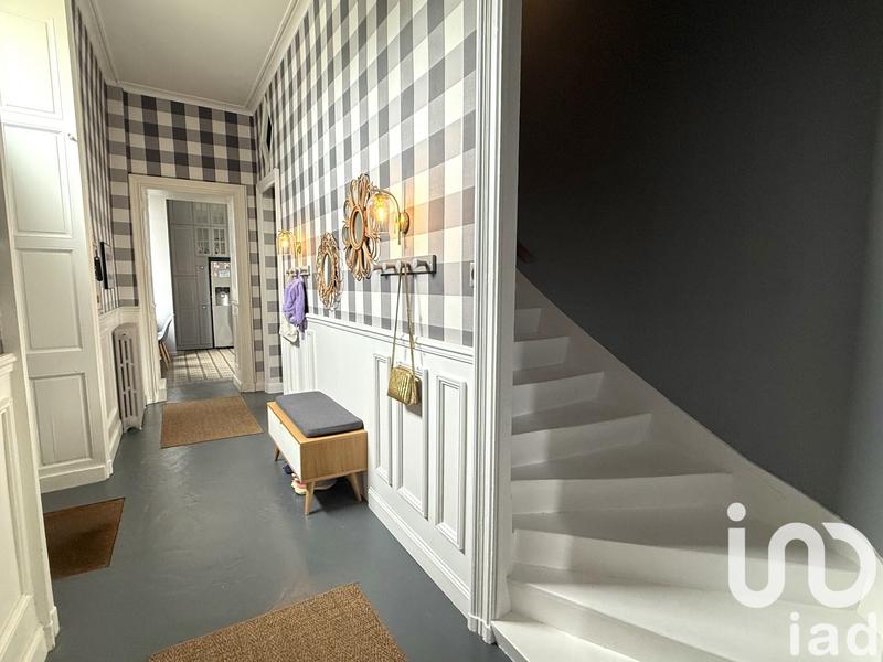 Maison - 214 m² - 9 pièces