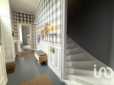 Maison - 214 m² - 9 pièces