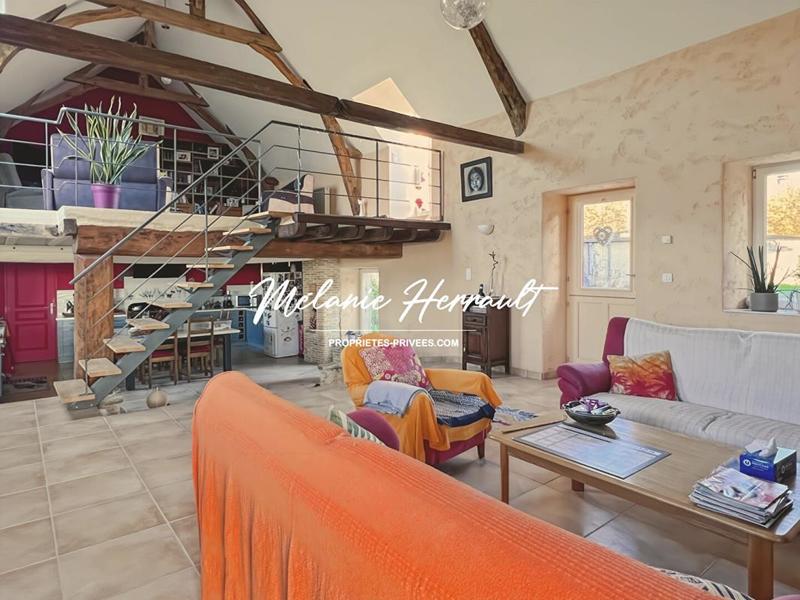 Maison - 225 m² - 9 pièces