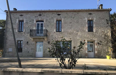 Maison - 450 m² - 10 pièces