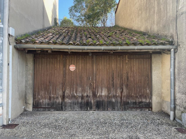 Parking / Garage - 30 m²