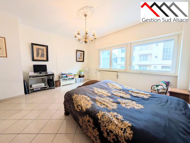 Appartement - 100 m² - 4 pièces