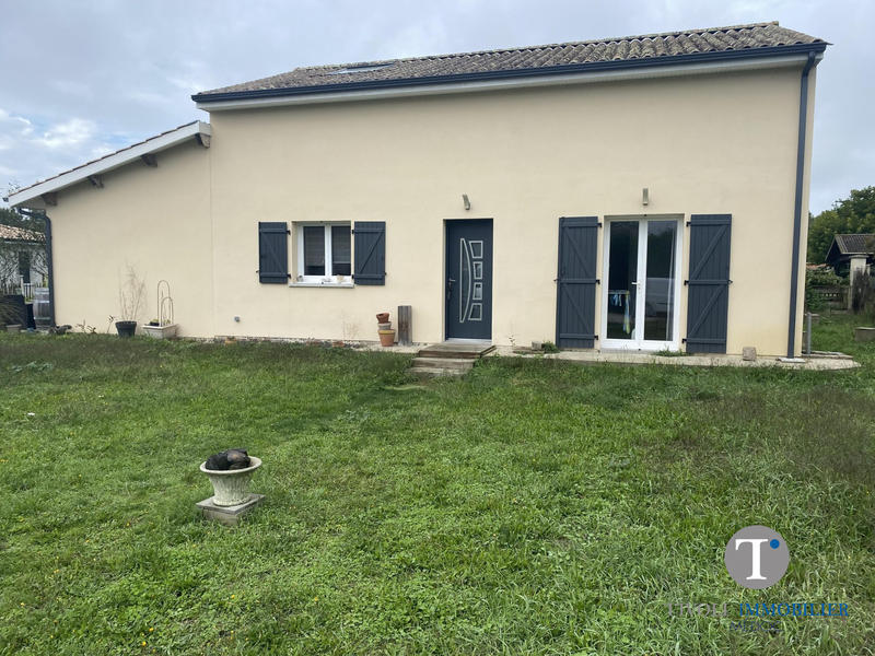 Maison traditionnelle - 131 m² - 5 pièces