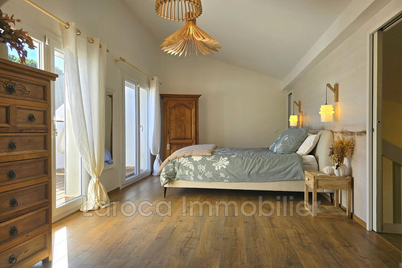 Villa - 176 m² - 6 pièces