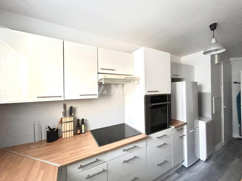 Appartement - 80 m² - 3 pièces