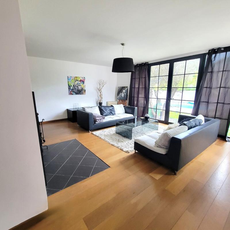 Maison - 265 m² - 11 pièces