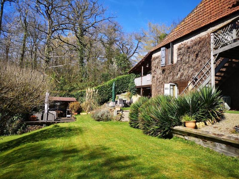 Propriété - 103 m² - 5 pièces