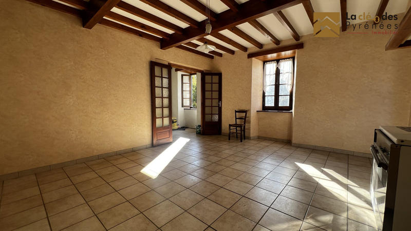 Maison traditionnelle - 180 m² - 6 pièces