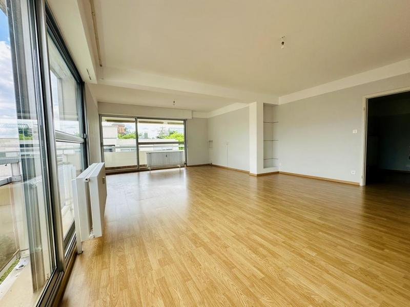 Appartement - 125 m² - 5 pièces