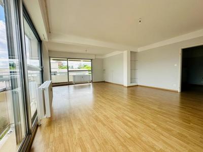Appartement - 125 m² - 5 pièces