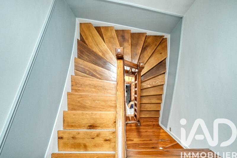 Maison - 180 m² - 8 pièces