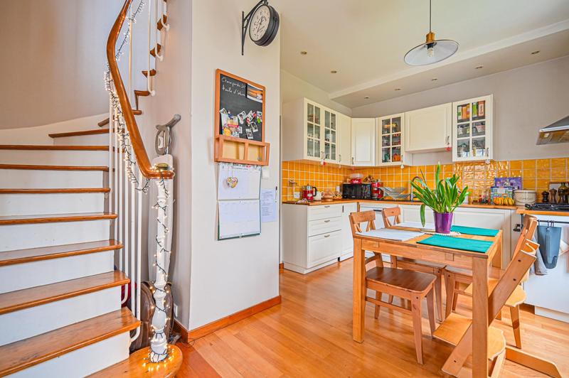 Maison - 90 m² - 4 pièces