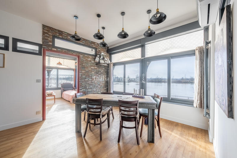 Appartement - 245 m² - 8 pièces