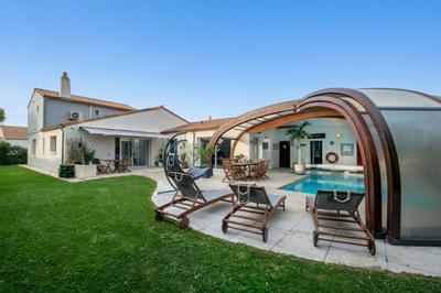 Maison - 296 m² - 7 pièces