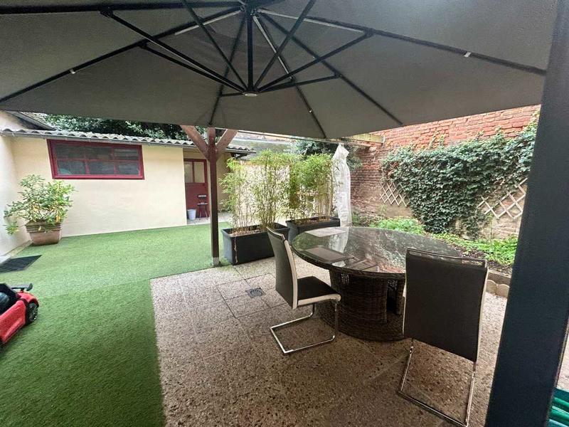 Maison - 233 m² - 10 pièces