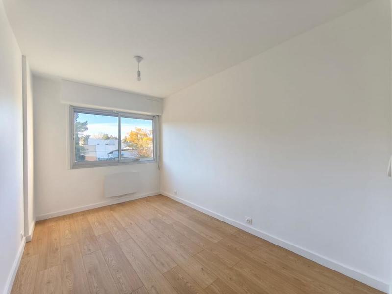 Appartement ancien - 111 m² - 5 pièces