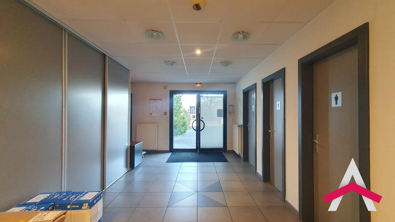 Local d'activités - 468 m²
