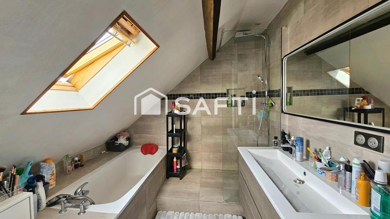 Maison - 105 m² - 5 pièces