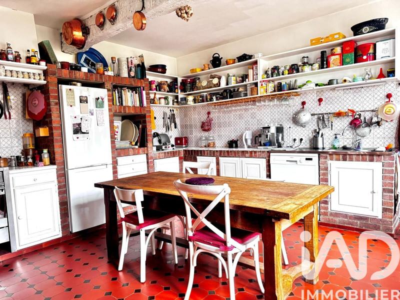 Maison - 261 m² - 10 pièces