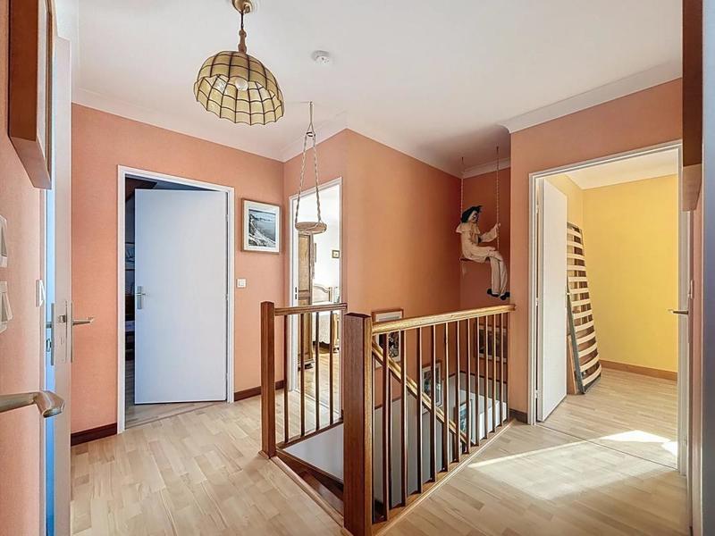 Maison - 107 m² - 7 pièces