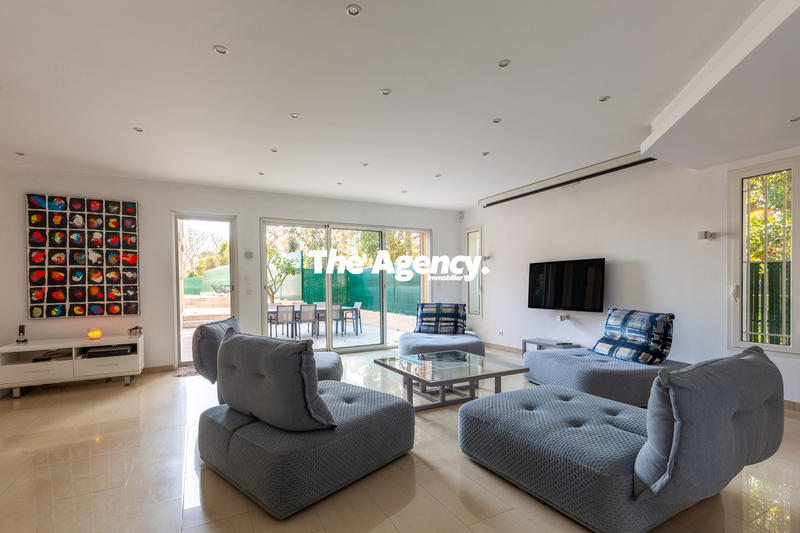 Villa - 204 m² - 5 pièces