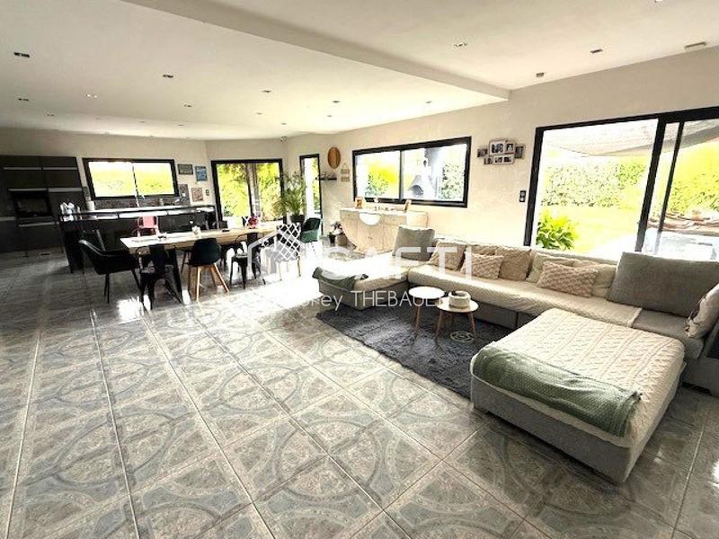 Maison - 365 m² - 10 pièces