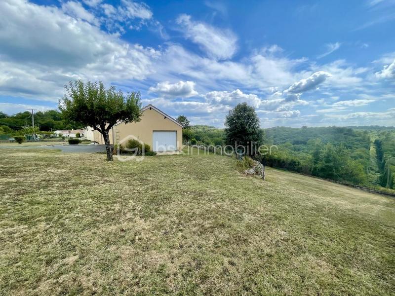 Maison traditionnelle - 122 m² - 5 pièces