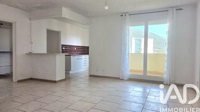Appartement - 83 m² - 4 pièces