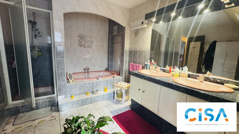 Maison - 153 m² - 7 pièces