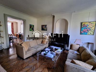 Maison de maîtres - 356 m² - 10 pièces