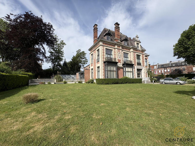 Appartement - 185 m² - 5 pièces