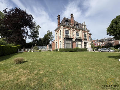 Appartement - 185 m² - 5 pièces