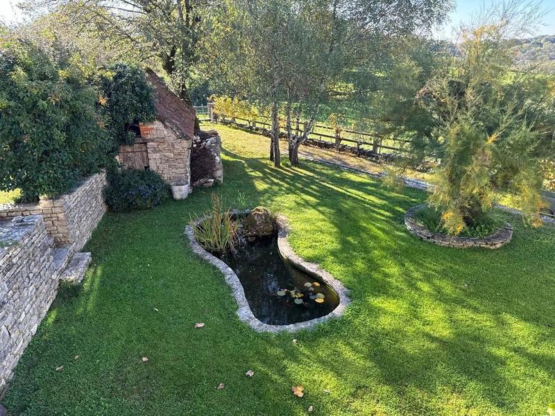 Maison en pierre - 206 m² - 8 pièces