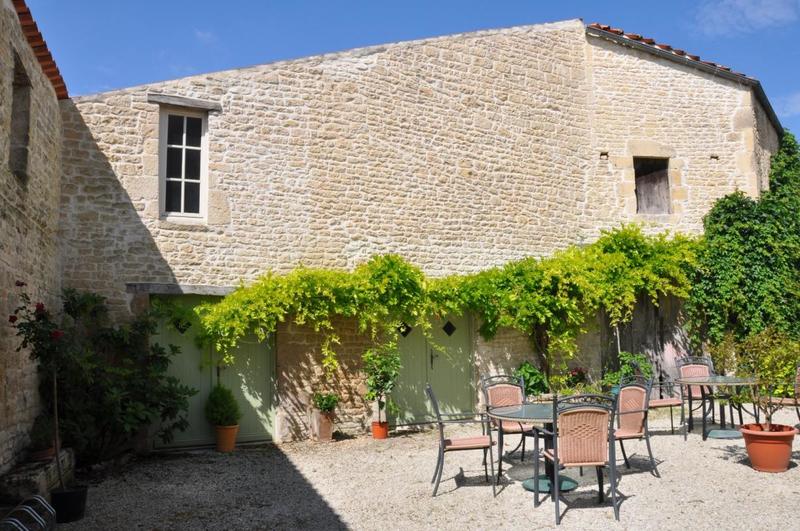 Maison - 713 m² - 15 pièces