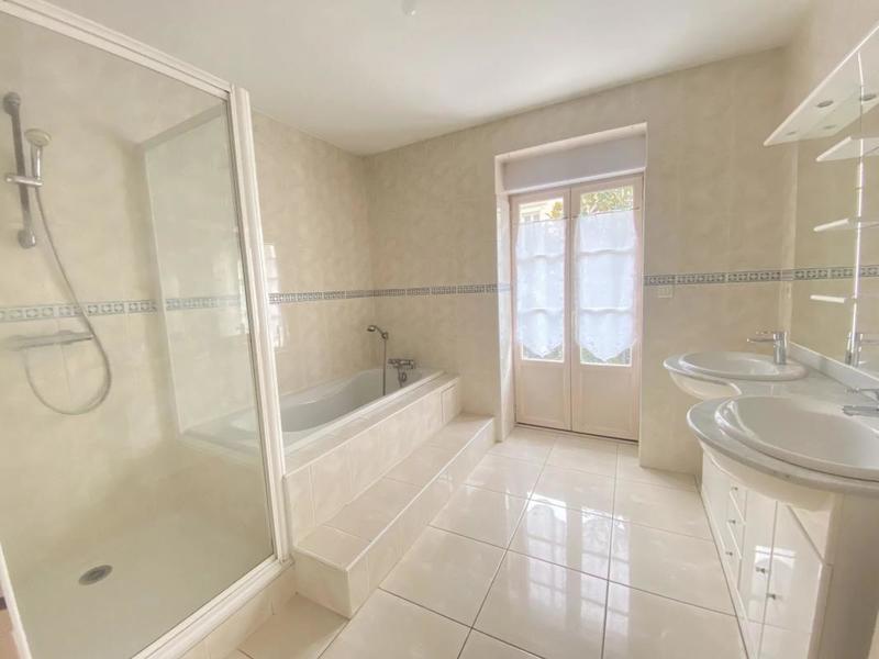 Appartement - 127 m² - 3 pièces