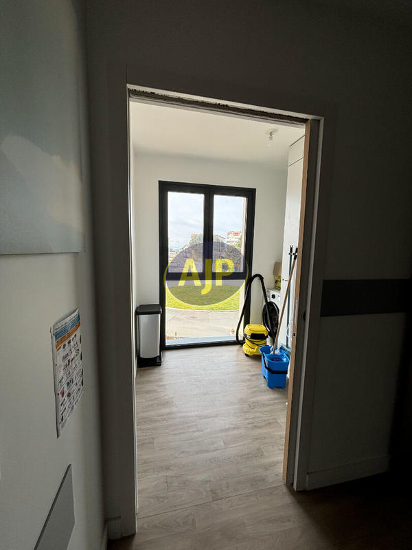 Appartement - 111 m² - 4 pièces