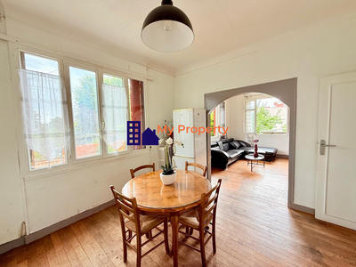 Maison traditionnelle - 80 m² - 5 pièces