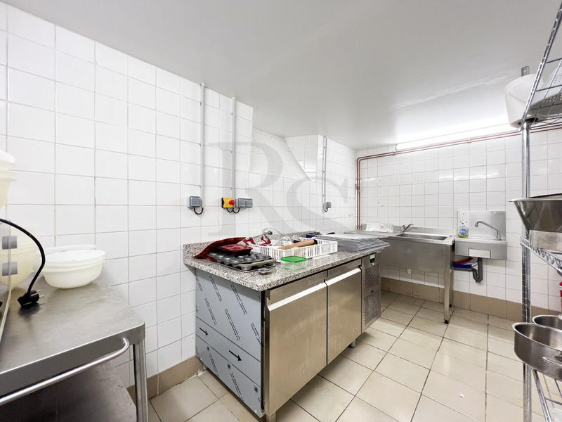 Local commercial - 52 m² - 2 pièces